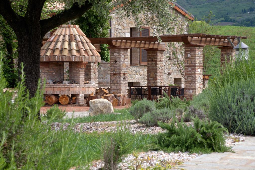 Tuscany Forever Famiglia Apartments Volterra Dış mekan fotoğraf
